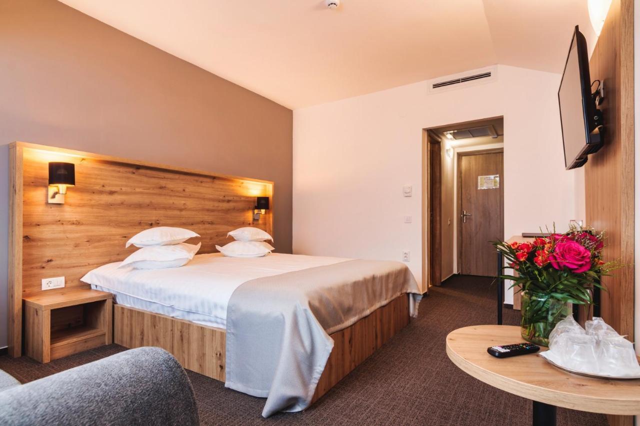 Hotel Domnitei Călimăneşti Εξωτερικό φωτογραφία