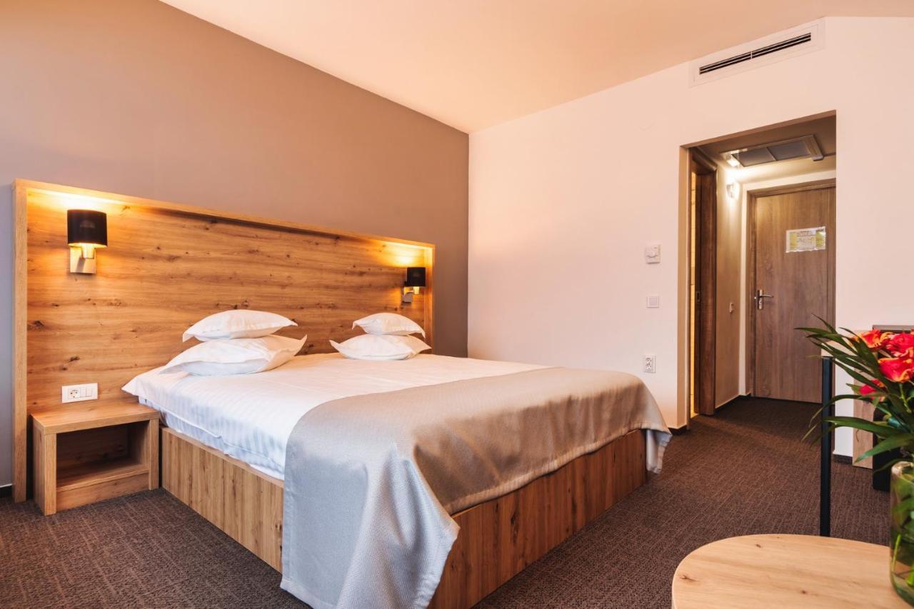 Hotel Domnitei Călimăneşti Εξωτερικό φωτογραφία