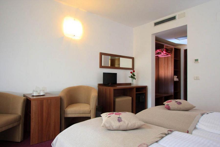 Hotel Domnitei Călimăneşti Εξωτερικό φωτογραφία