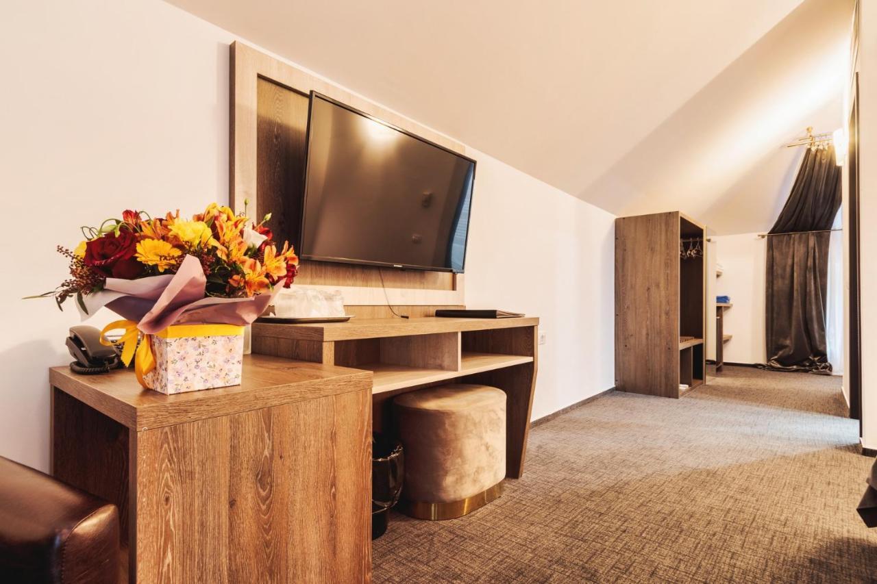 Hotel Domnitei Călimăneşti Εξωτερικό φωτογραφία